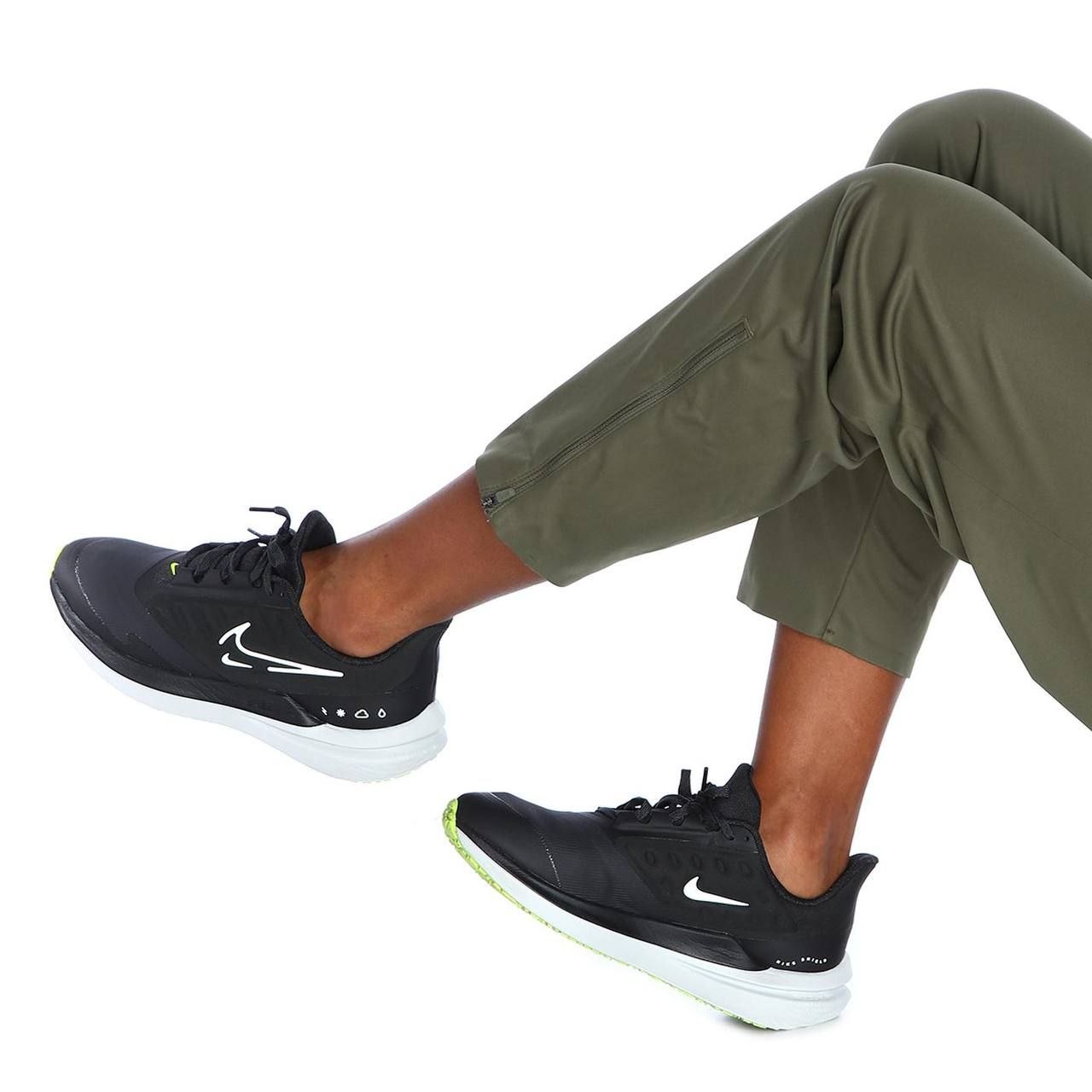 Женские кроссовки Nike Air Winflo 9 Shield 'Black Volt'