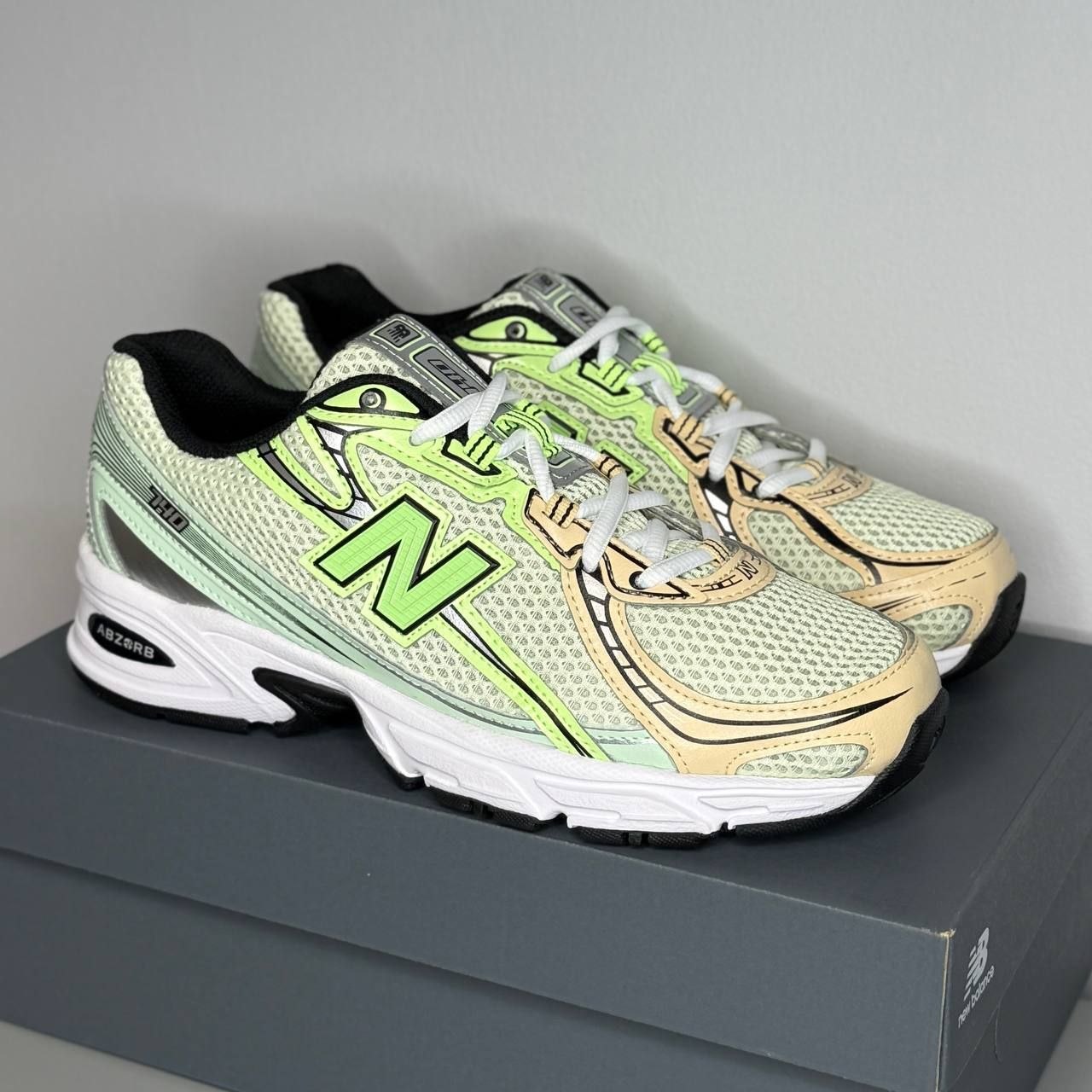 Женские / подростковые кроссовки New Balance 740 'Mint Flash Ash Wood'