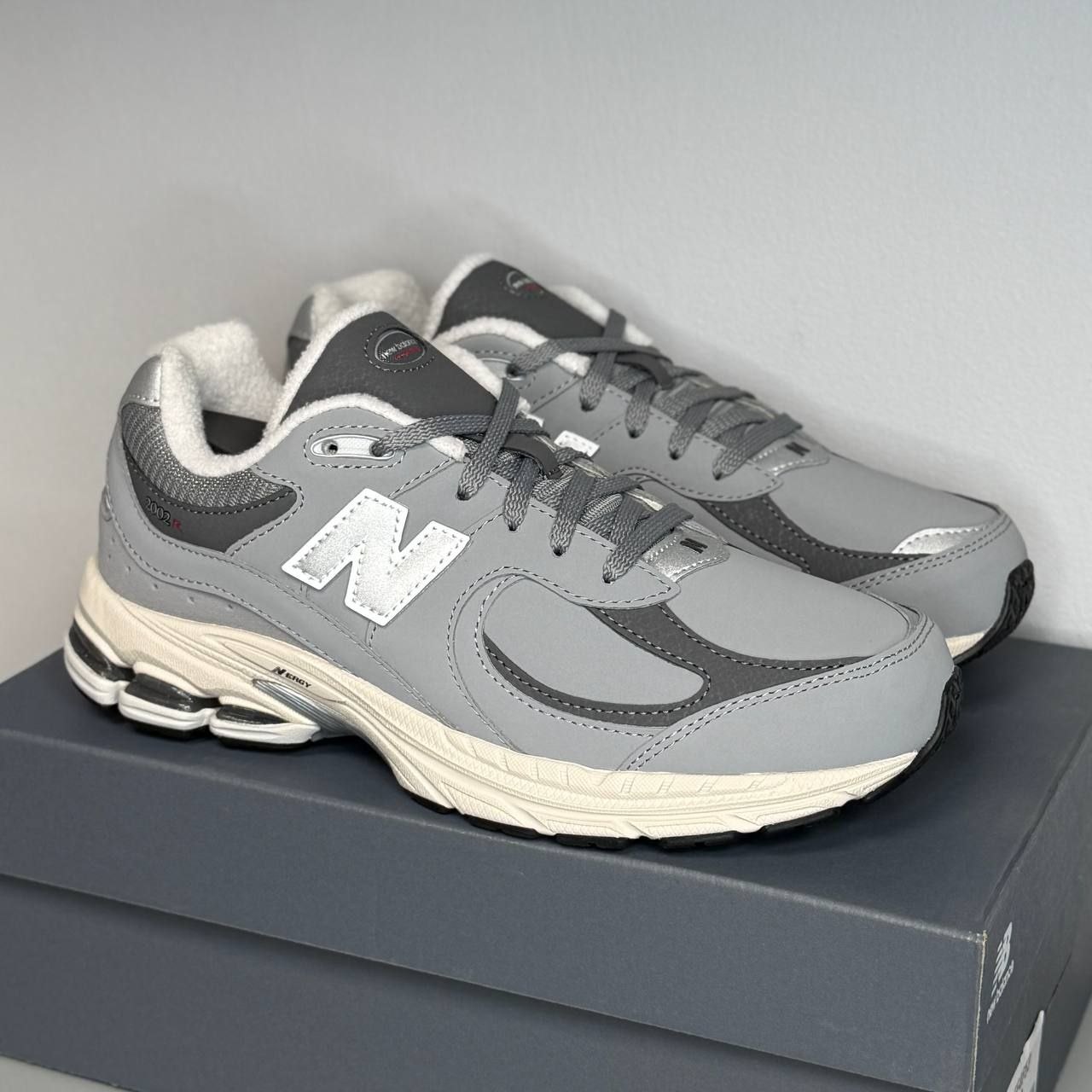 Женские / подростковые кроссовки New Balance 2002R 'Cool Grey'