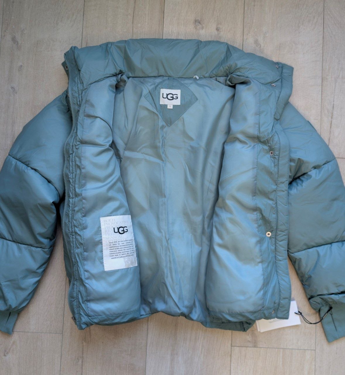 Женская куртка утепленная UGG Vickie Puffer Jacket