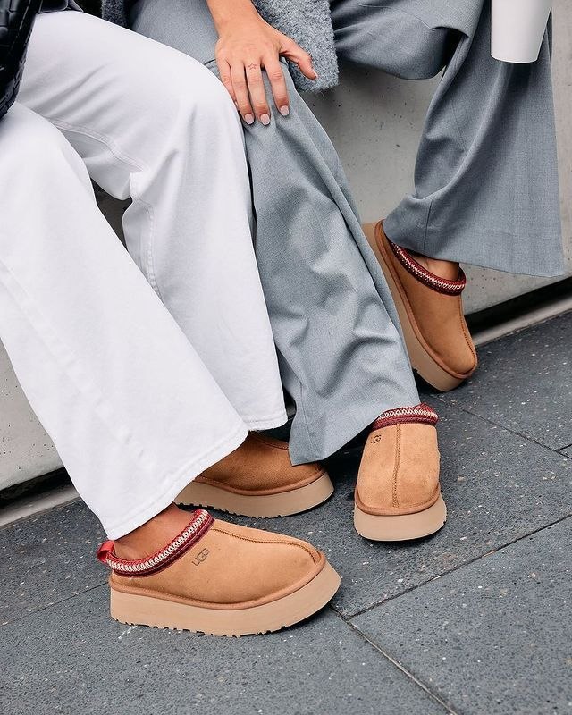 Женские угги ботинки UGG Original Tazz II Slippers 'Chestnut'