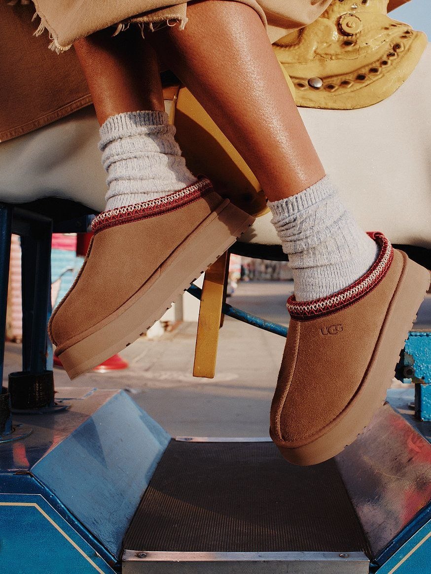 Женские угги ботинки UGG Original Tazz II Slippers 'Chestnut'