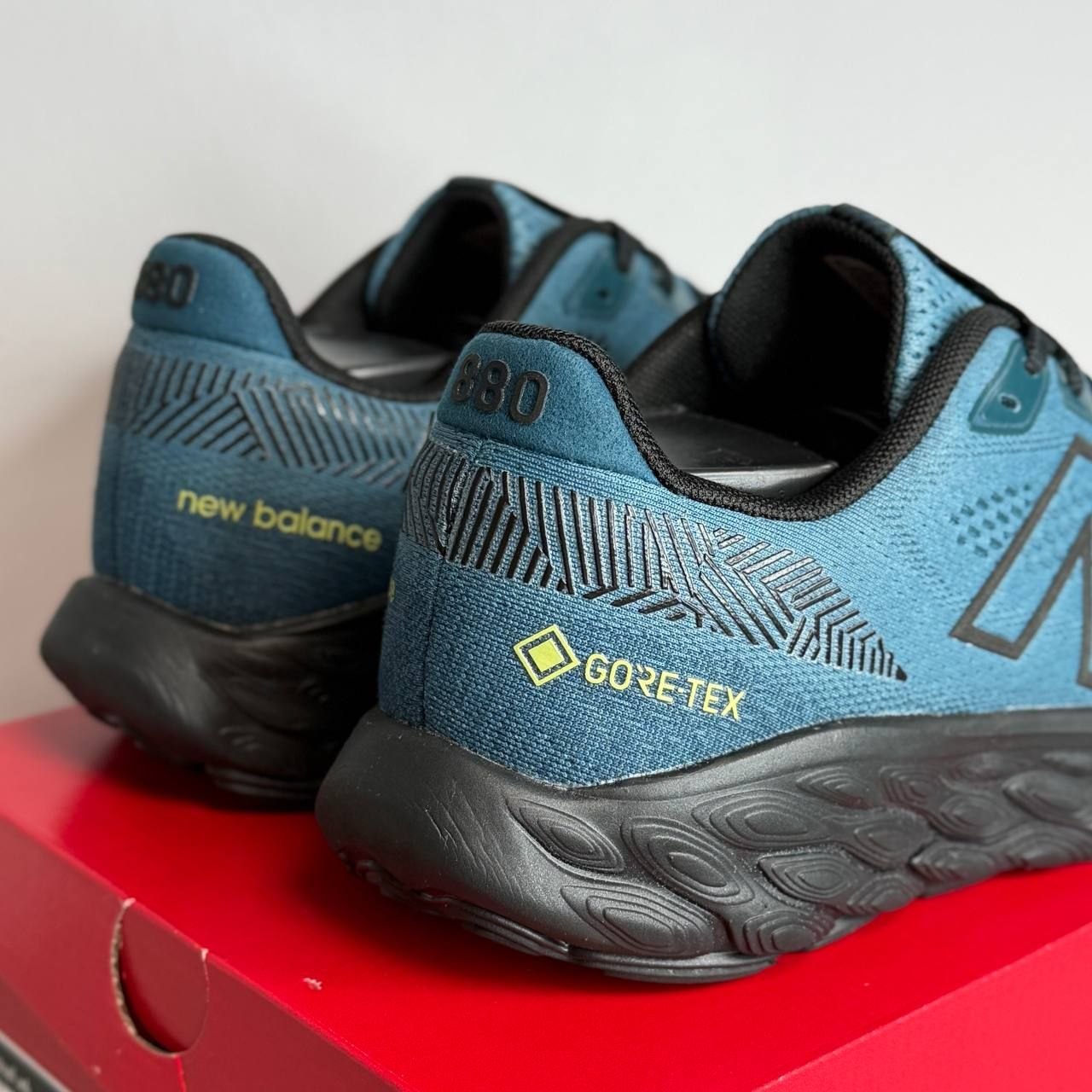 Кроссовки New Balance Fresh Foam X 880v14 Gore-Tex 'Deep Sea Terrarium'