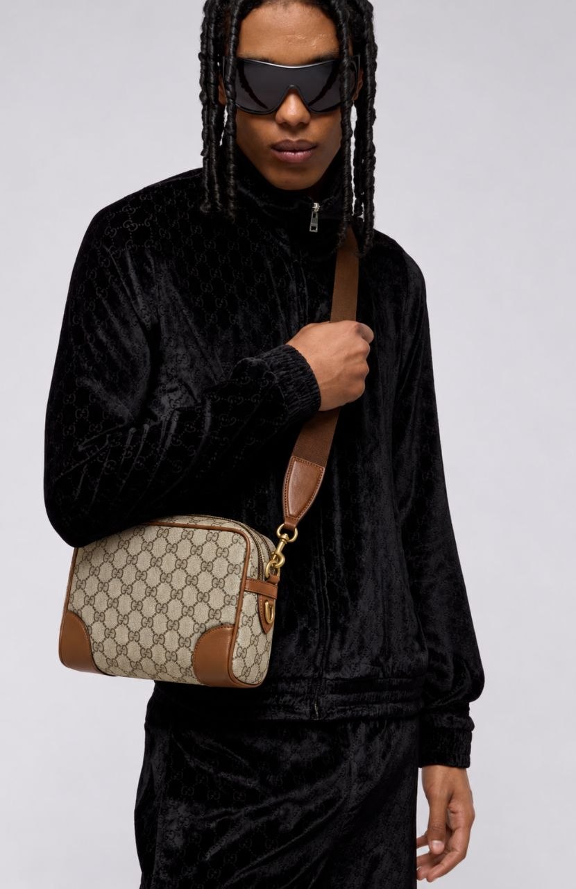 Сумка Gucci GG Emblem Small Crossbody Bag