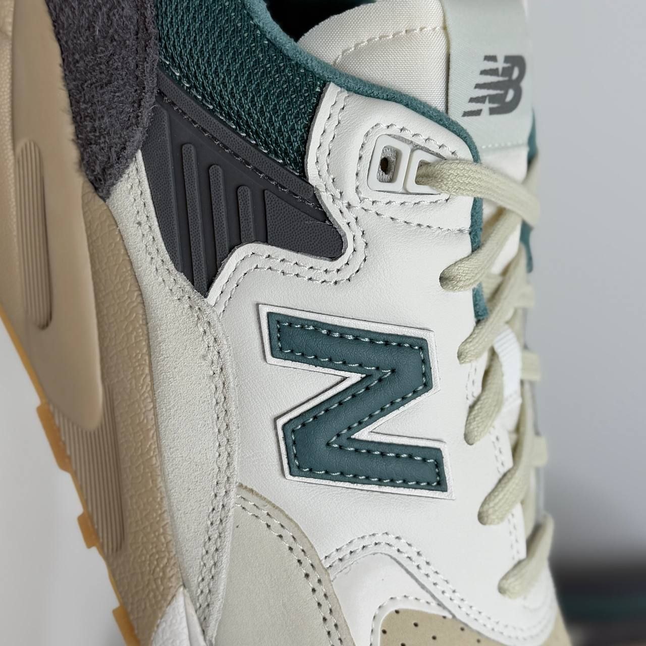 Кроссовки New Balance 580 'Ivory Green'