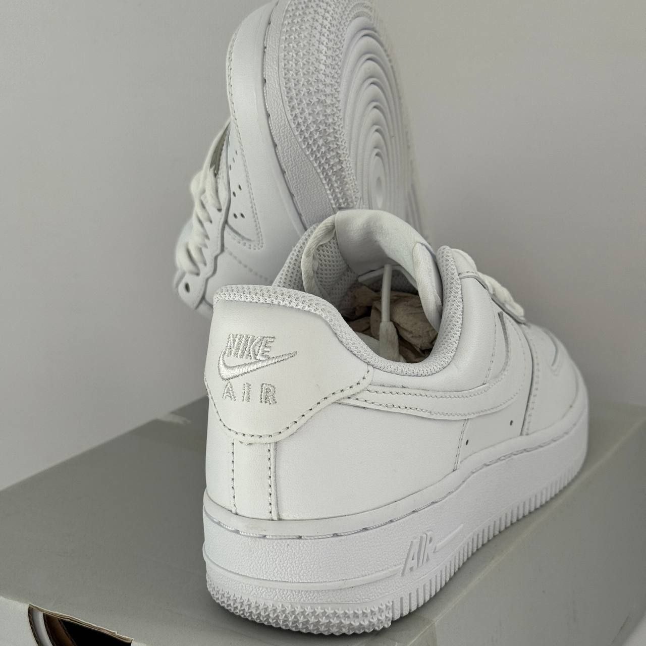 Женские кроссовки Nike Air Force 1 '07 'Triple White'