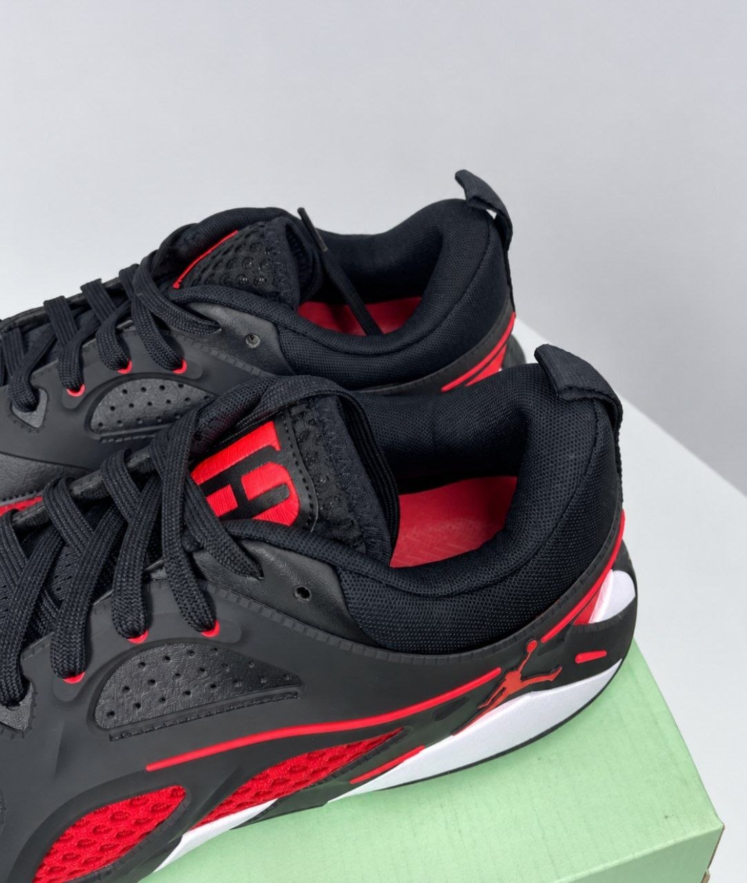 Кроссовки Air Jordan Heir 'Bred'